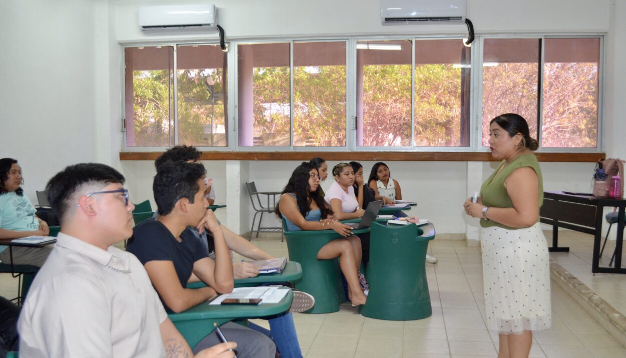 Estudiantes de la UTM cuentan con mejores condiciones en sus aulas