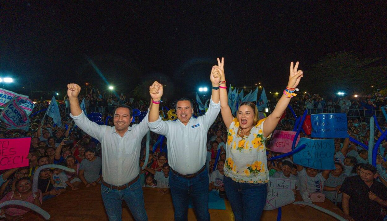 Cecilia,  Renán  y Mauricio celebran en grande, unidos, a las mamás de Mérida 