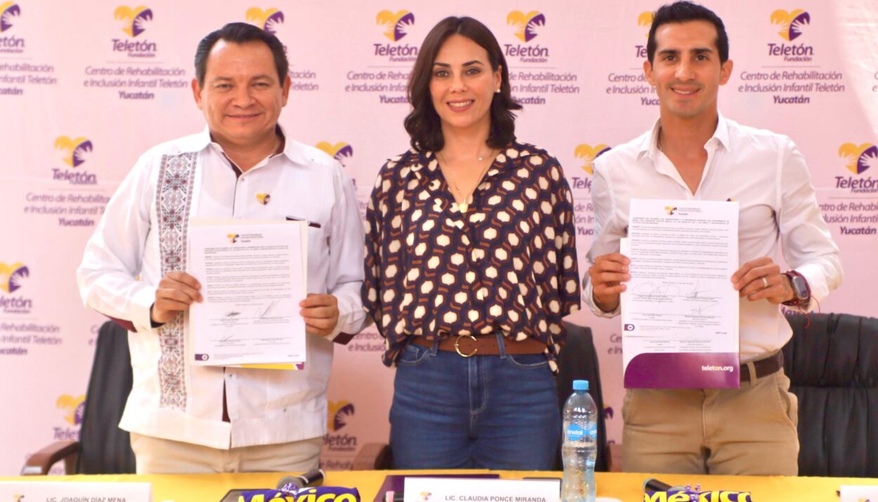 HUACHO FIRMA CARTA COMPROMISO CON EL CRIT YUCATÁN A FAVOR DE LAS PERSONAS CON DISCAPACIDAD