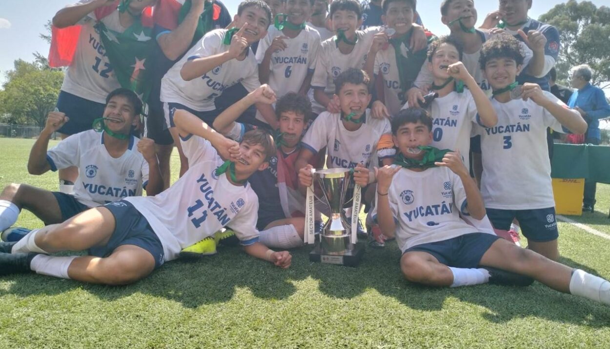 CONSIGUE EQUIPO DE FUTBOL DE YUCATAN CAMPEONATO EN LA CATEGORIA 2010