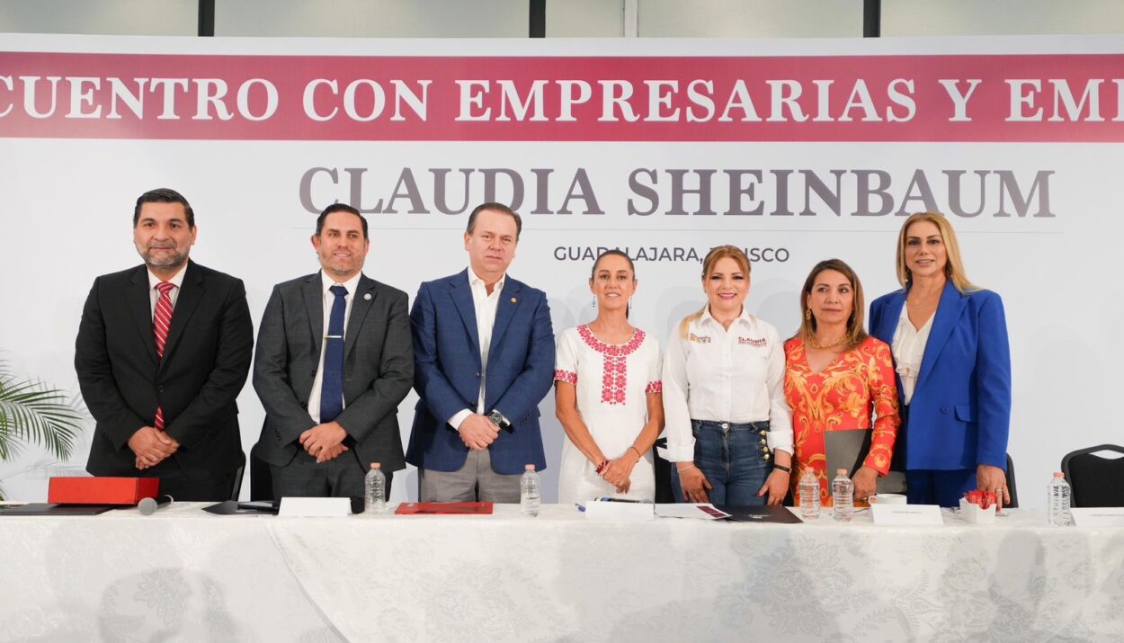 “NO PODEMOS PENSAR EN EL DIVORCIO DE LA GRAN EMPRESA CON LA PEQUEÑA EMPRESA”: CLAUDIA SHEINBAUM EXPONE LA CREACIÓN DE CADENAS PRODUCTIVAS ANTE EMPRESARIOS Y EMPRESARIAS DE JALISCO