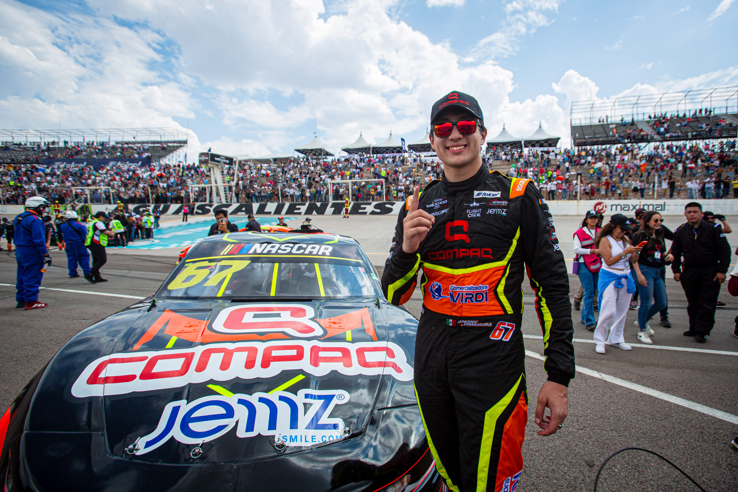 ANDRIK DIMAYUGA SE AFIANZA EN EL LIDERATO DE NASCAR CHALLENGE