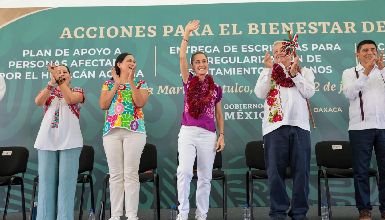 VAMOS A HACER MÁS DE UN MILLÓN DE VIVIENDAS Y A CONTINUAR CON LOS PROGRAMAS DE ESCRITURACIÓN: CLAUDIA SHEINBAUM VA POR CONSOLIDACIÓN DE ACCIONES A FAVOR DEL BIENESTAR DE OAXACA Y DE TODO MÉXICO