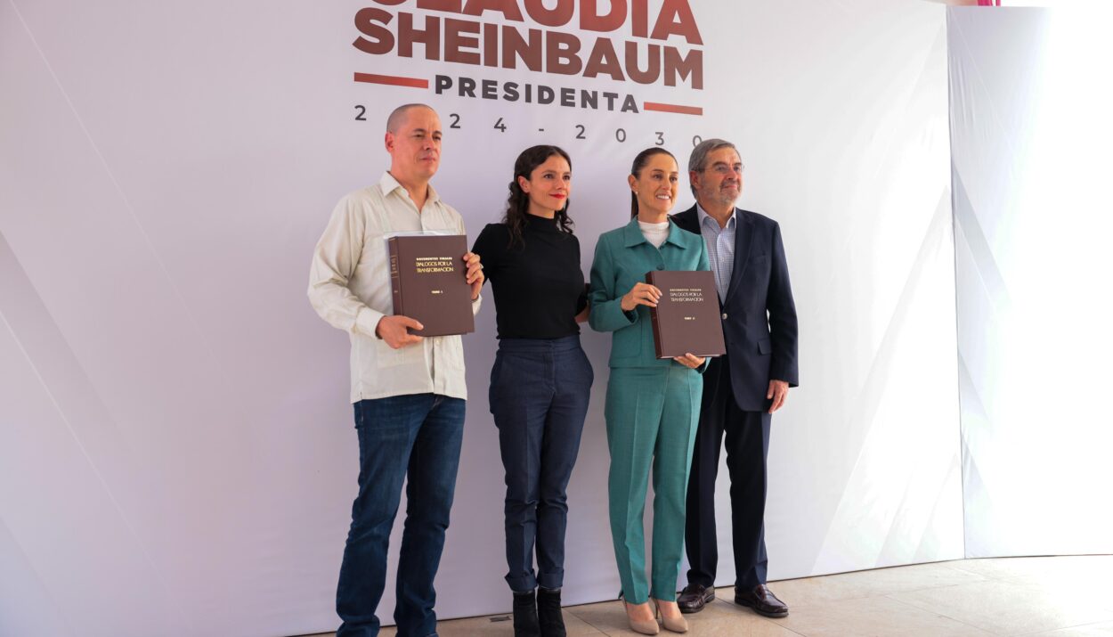 FUE UN EJERCICIO DE APERTURA Y DE PARTICIPACIÓN PARA LA ELABORACIÓN DEL PROGRAMA DE GOBIERNO: CLAUDIA SHEINBAUM RECIBE CONCLUSIONES DE LOS ‘’DIÁLOGOS POR LA TRANSFORMACIÓN’’