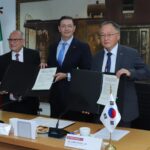 FIRMAN AGENCIA ESPACIAL MEXICANA (AEM) Y AGENCIA ESPACIAL DE COREA DEL SUR (KARI) CONVENIO DE COLABORACIÓN DE DESARROLLO ESPACIAL 