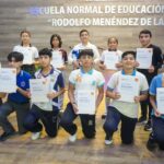 Reconocen a estudiantes destacados de nivel secundaria