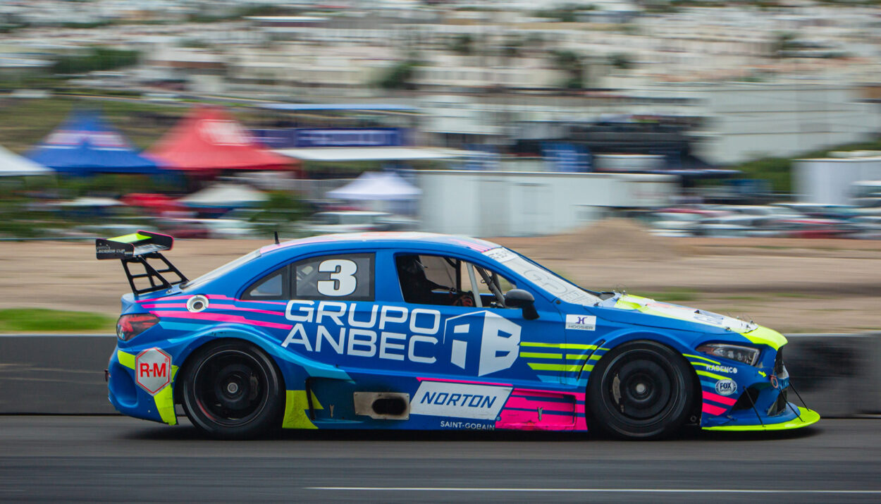 Tercer triunfo para Shamrock Racing en la Súper Copa