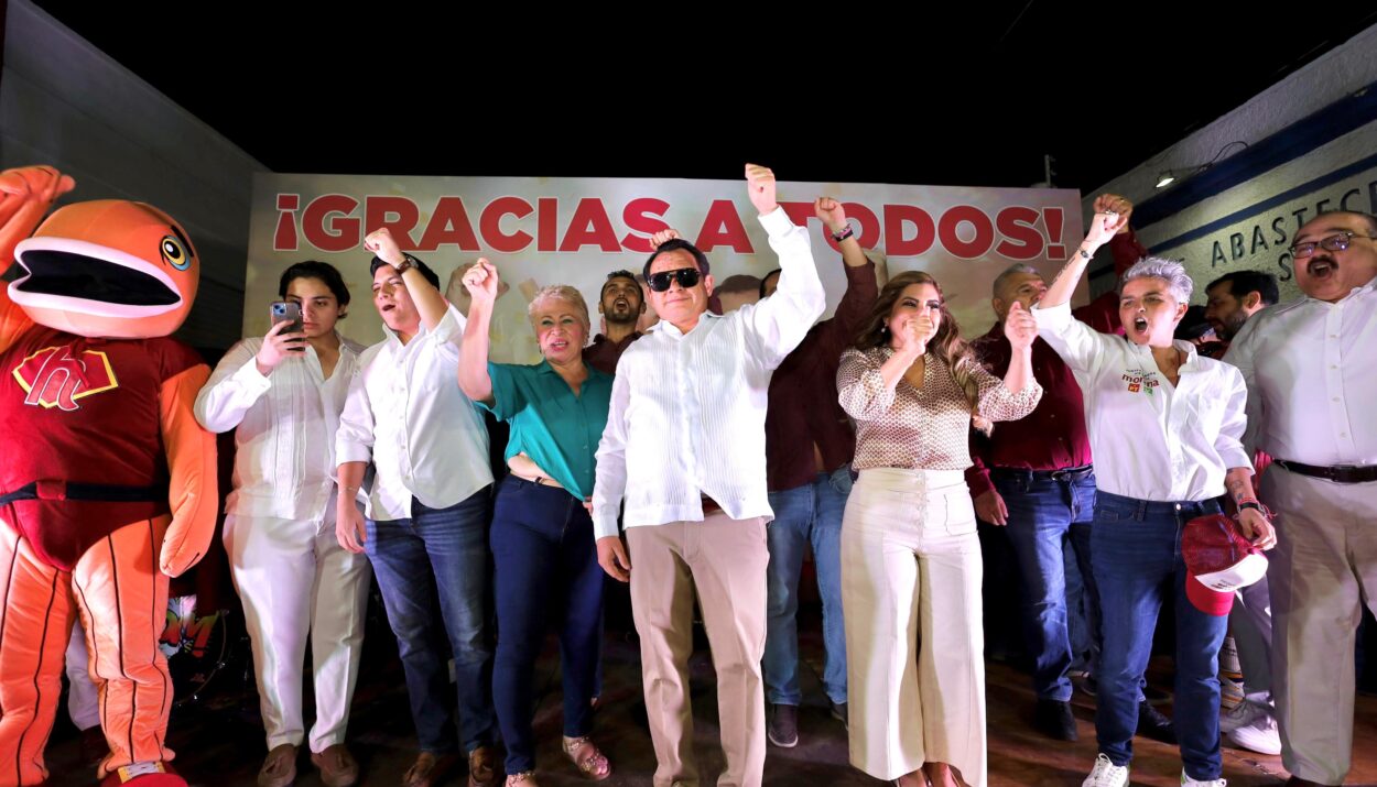 HUACHO DÍAZ MENA ROMPE DE EMOCIÓN EN EL DISCURSO DE SU FESTEJO