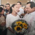 CON FLORES, ABRAZOS Y GRAN ALEGRÍA RECIBEN A CLAUDIA SHEINBAUM EN MÉRIDA, YUCATÁN