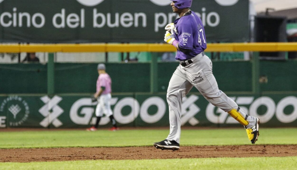 CONSPIRADORES Y LEONES EMPATAN EN EXTRAINNINGS