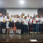 Reconocen a los 15 mejores estudiantes de la Olimpiada del Conocimiento Infantil.