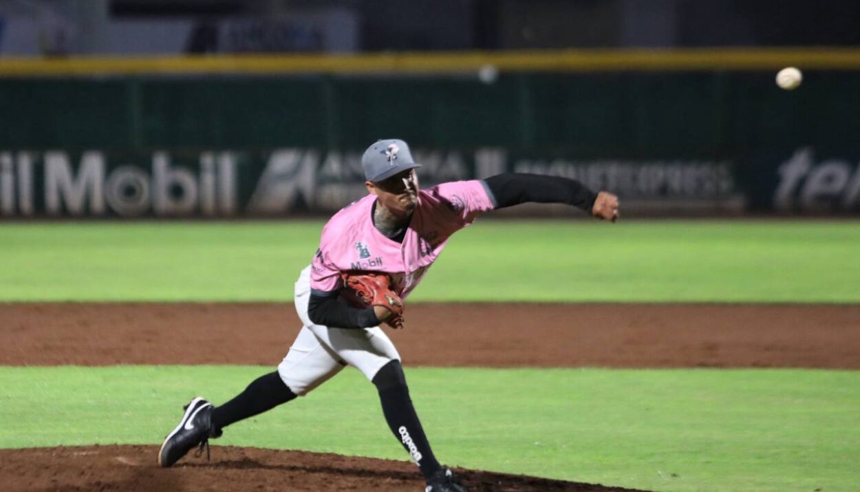 EXPLOSIVO AGARRÓN OFENSIVO ENTRE OLMECAS Y LEONES EN EL PRIMERO DE LA SERIE 