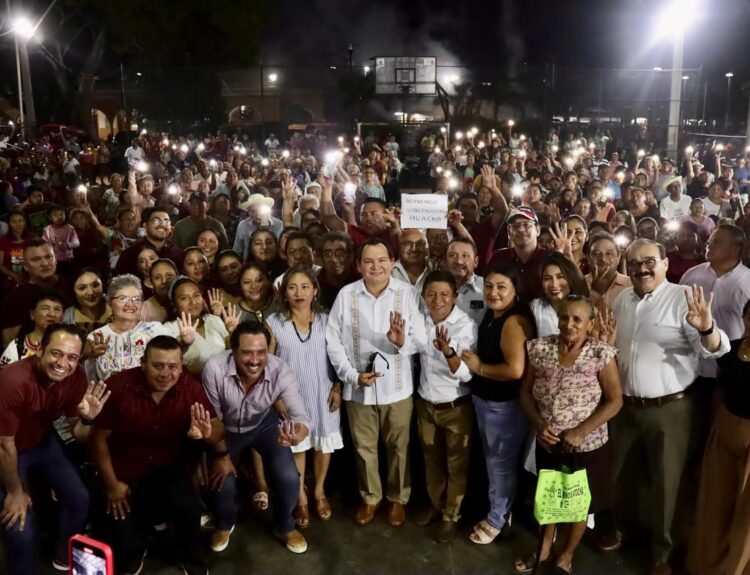 Inicia Díaz Mena nueva etapa en su gira de agradecimiento por Yucatán