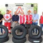 Donan llantas para Unidad de Atención a Desastres.