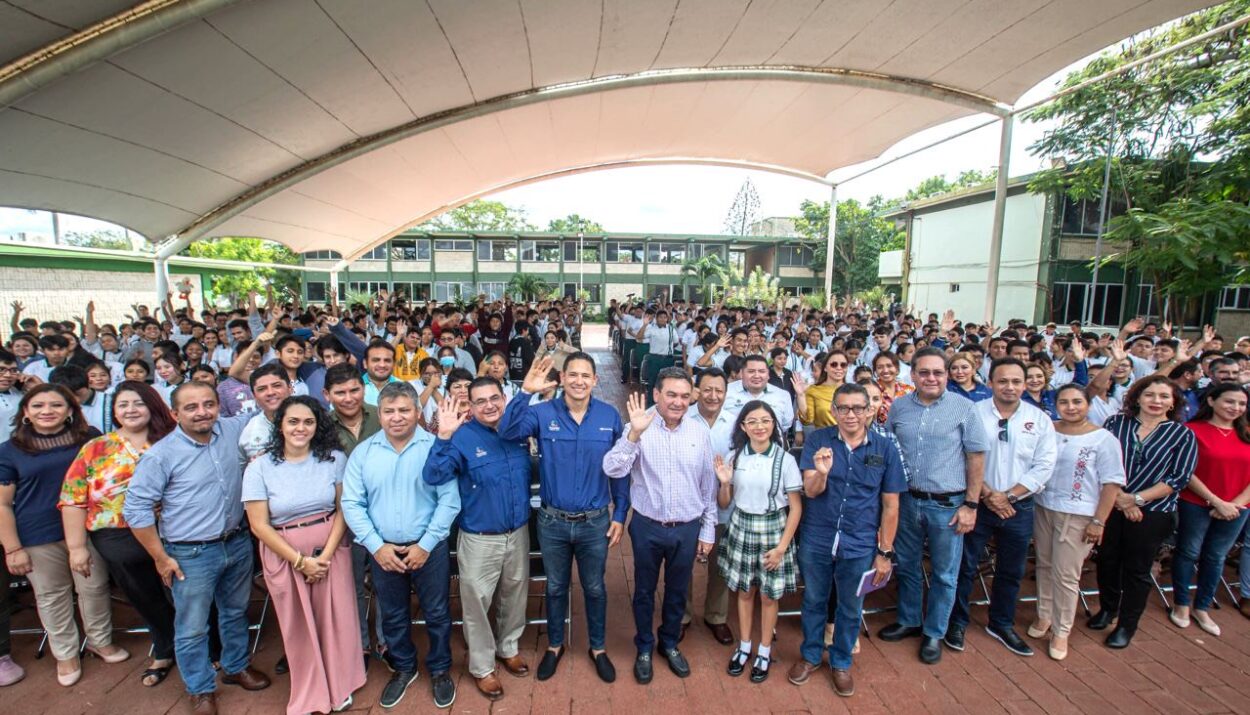 Transformar la calidad educativa de estudiantes de Bachillerato objetivo del  Modelo de Educación Dual