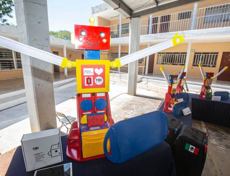 Refuerzan la estimulación sensorial en estudiantes de los Centros de Atención Múltiple