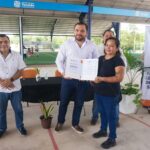 Jóvenes y adultos del sur de Mérida reciben sus certificados de Primaria y Secundaria