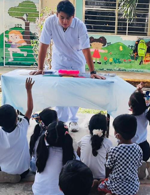 Brinda IMSS Yucatán recomendaciones para prevenir complicaciones con el peso de la mochila en este regreso a clases