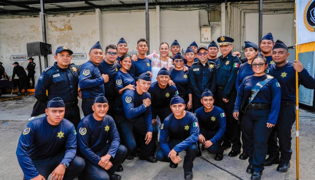 Policía Municipal cumple cuidando a meridanos: Cecilia Patrón